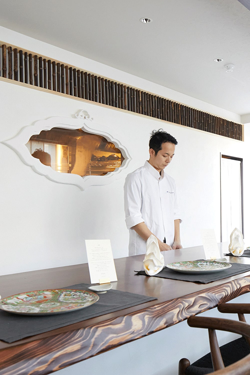 東京港区白金台にある篠原裕幸がオーナーシェフを務める中国料理ShinoiS(シノワ)のカウンター